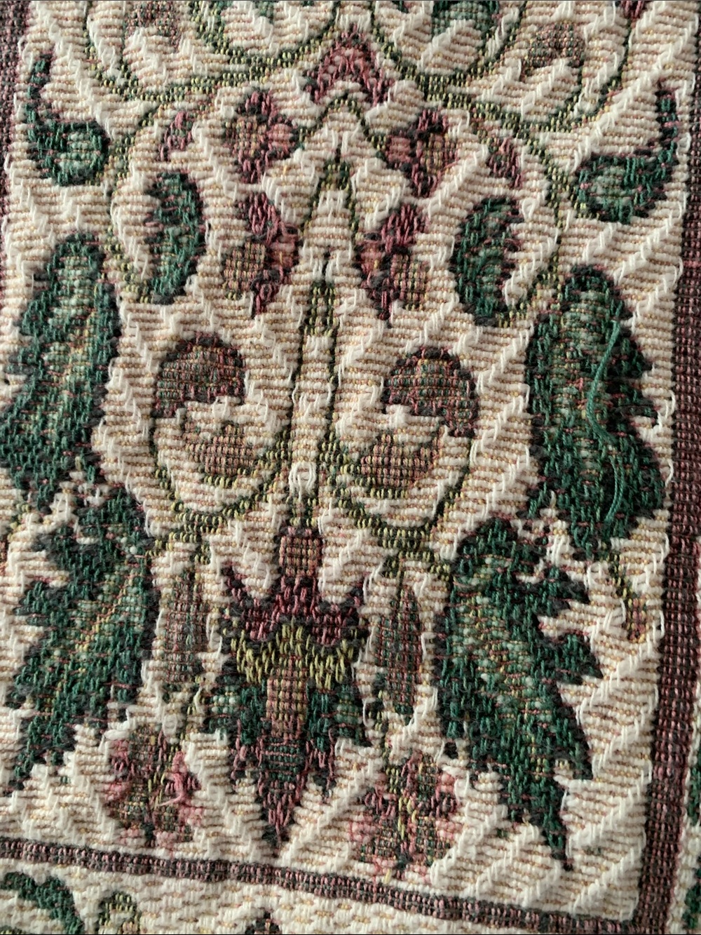 Table Runner - Picture 2 of 4